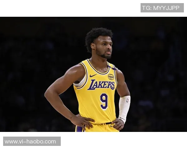 雷迪克称斯玛特等人是布朗尼的导师深入解析布朗尼的角色定位与发展方向