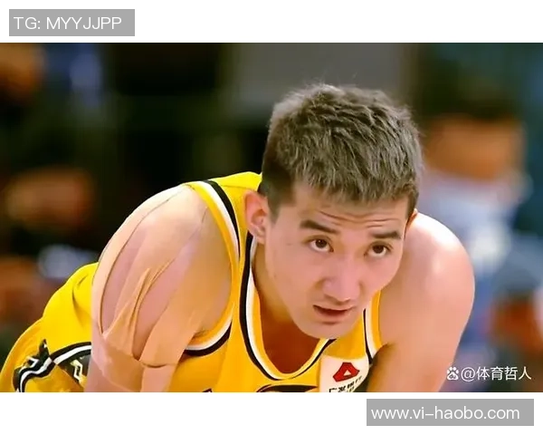 特纳三分球表现惊艳队友鼓励他勇敢投篮展现新风采 特纳三分球表现惊艳队友鼓励他勇敢投篮展现新风采