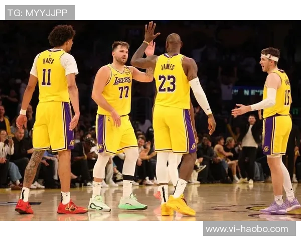 湖人实力提升显著逐渐与火箭并肩西部仅次雷霆掘金成争冠热门 湖人实力提升显著逐渐与火箭并肩西部仅次雷霆掘金成争冠热门